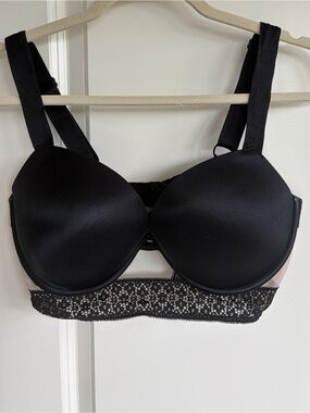 Victoria's Secret Black Lace-Trim Very Sexy Push-Up Bra Size 38D